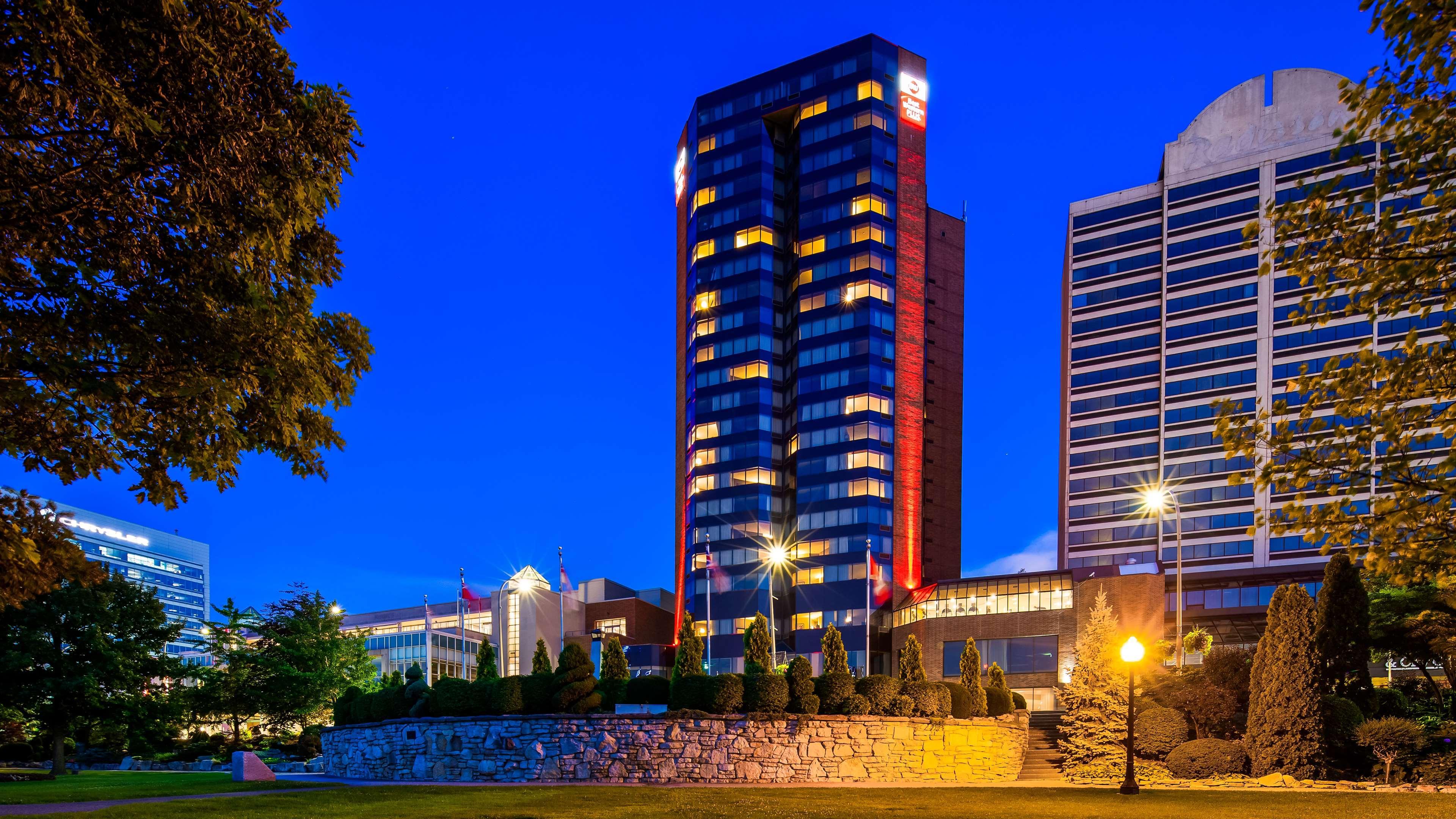 ווינדזור Best Western Plus Waterfront Hotel מראה חיצוני תמונה