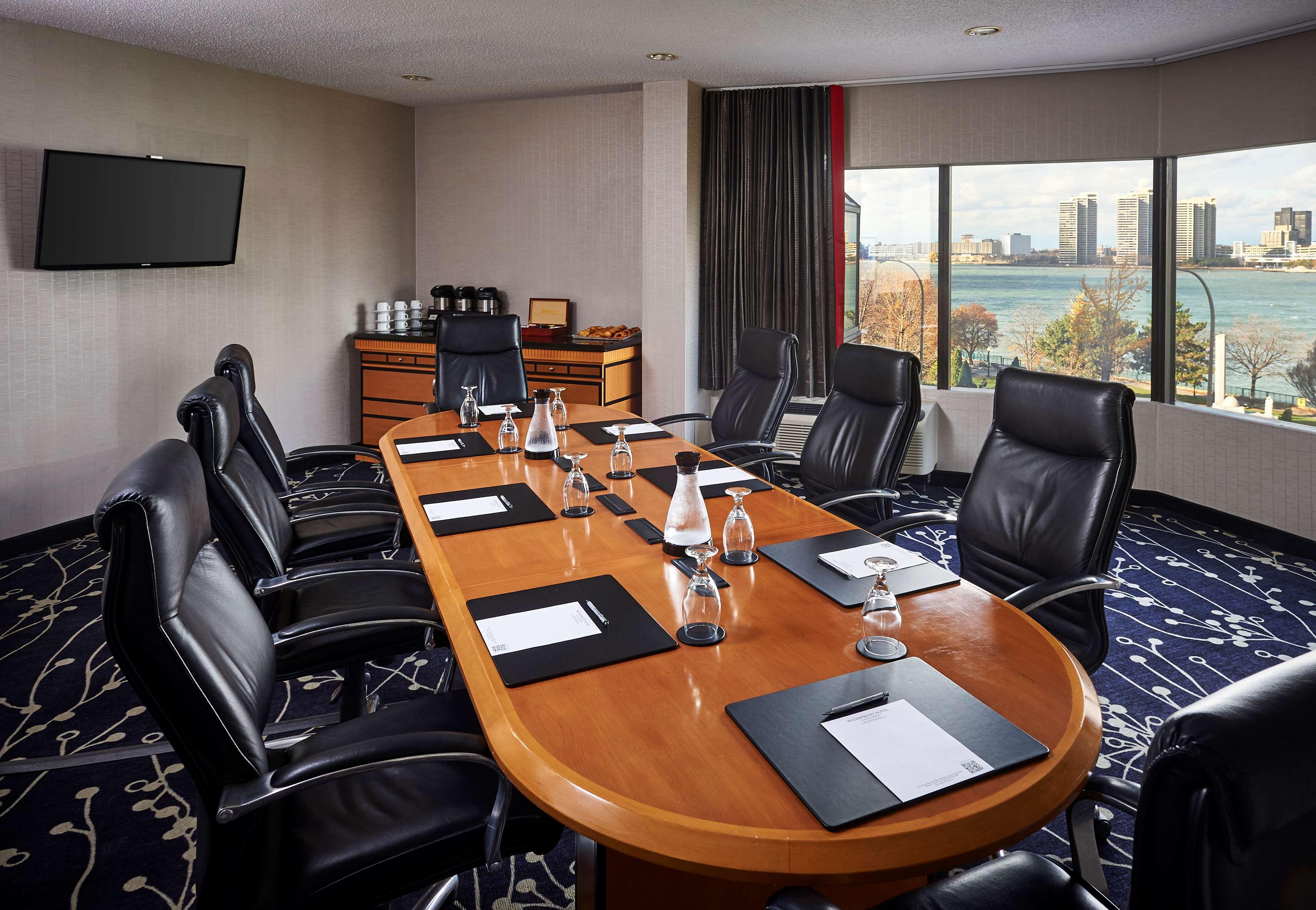 ווינדזור Best Western Plus Waterfront Hotel מראה חיצוני תמונה