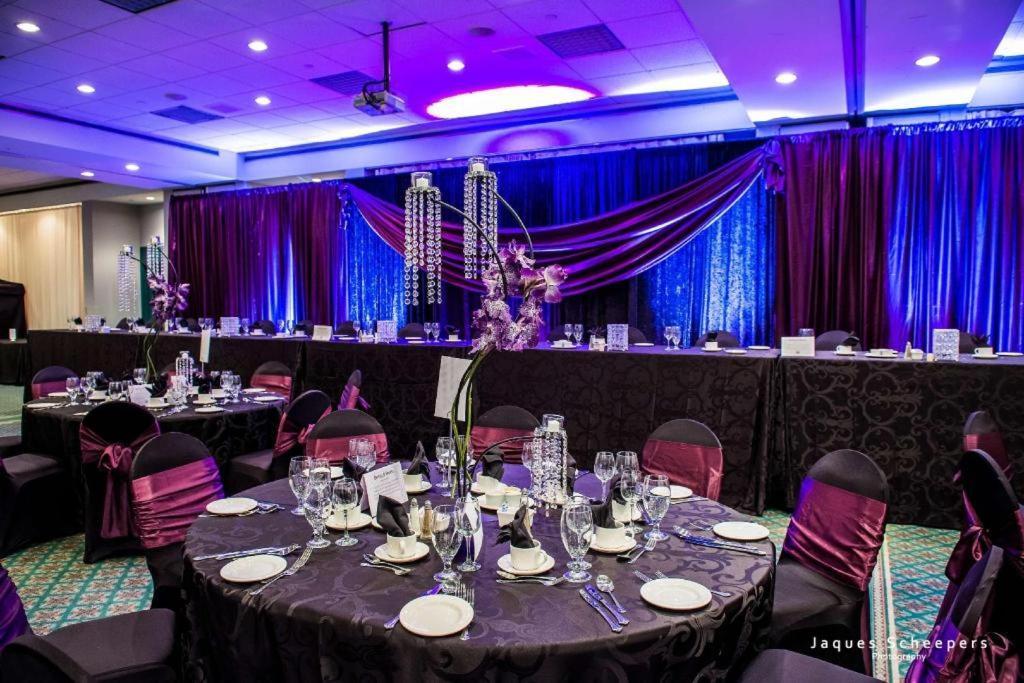 ווינדזור Best Western Plus Waterfront Hotel מראה חיצוני תמונה