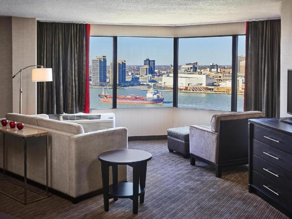 ווינדזור Best Western Plus Waterfront Hotel מראה חיצוני תמונה